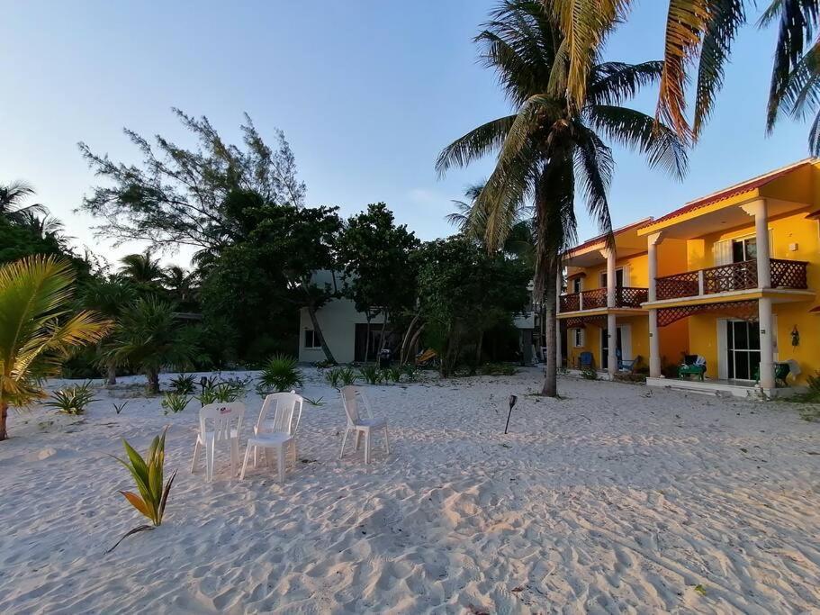 Marysol Great Views Beachfront Next To Nomads D3 Isla Mujeres Bagian luar foto